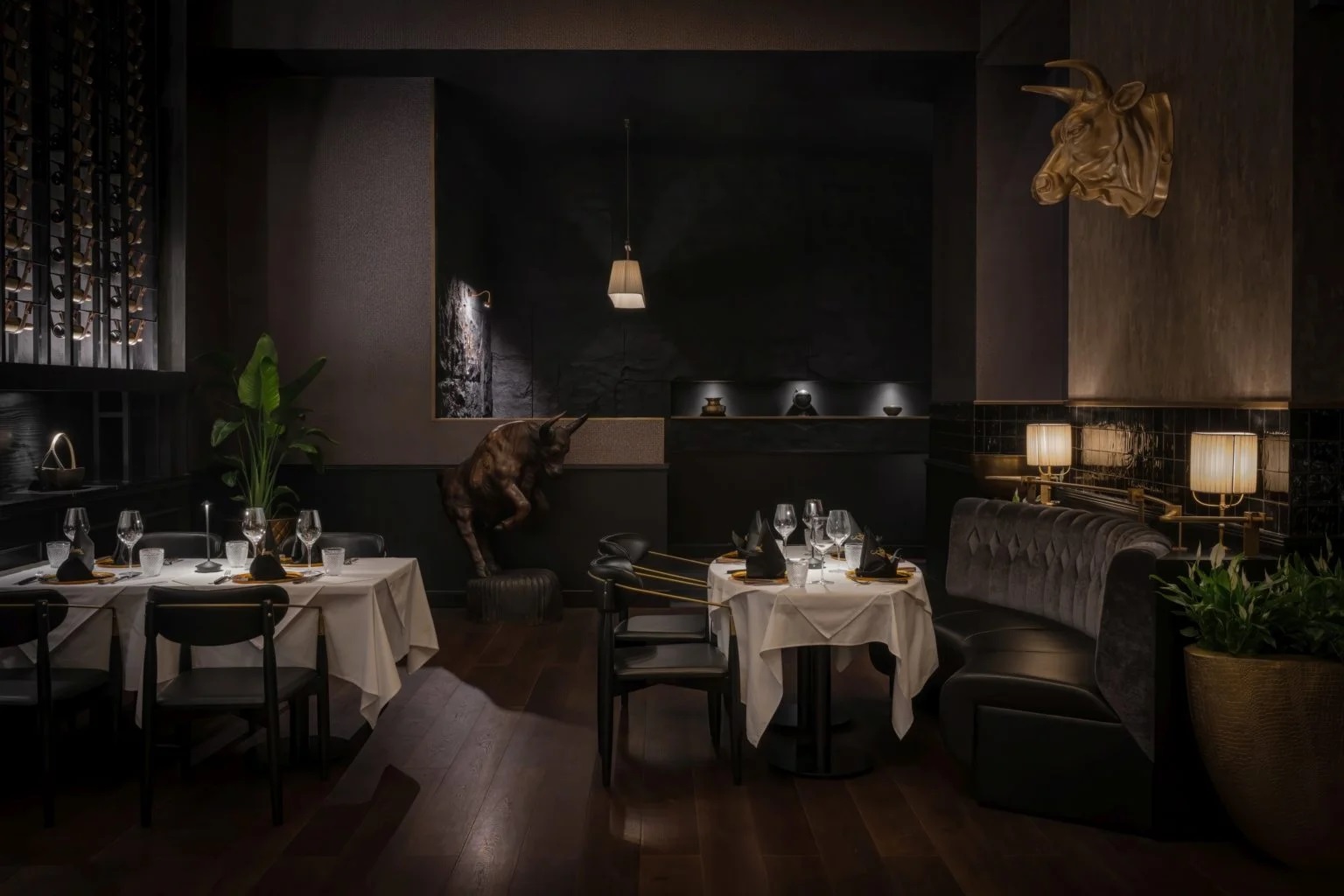 Reef-and-Beef-Restaurant-8