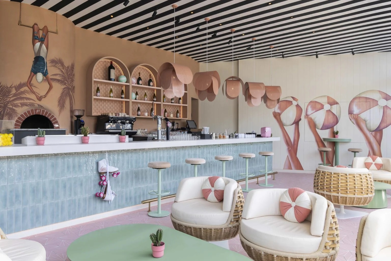 The-305-Restaurant-Furniture-Image-3